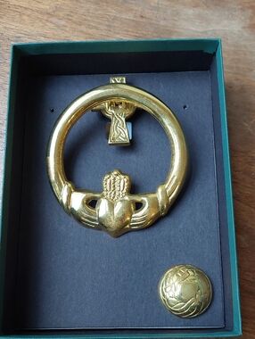Gold Claddagh Door Knocker with Matching Backplate
